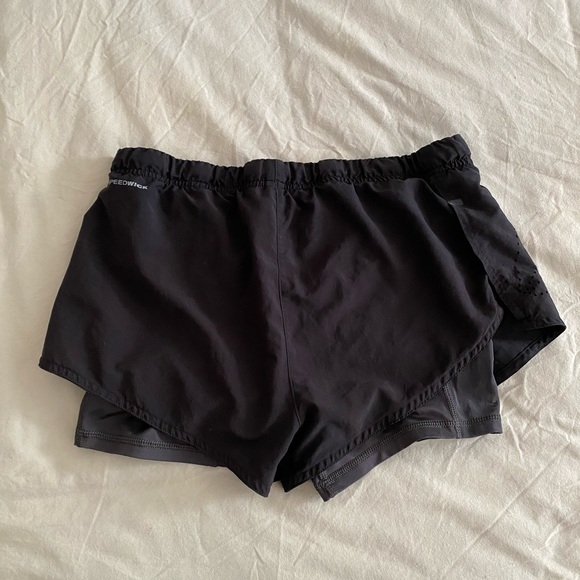Reebok running shorts - Picture 2 of 4